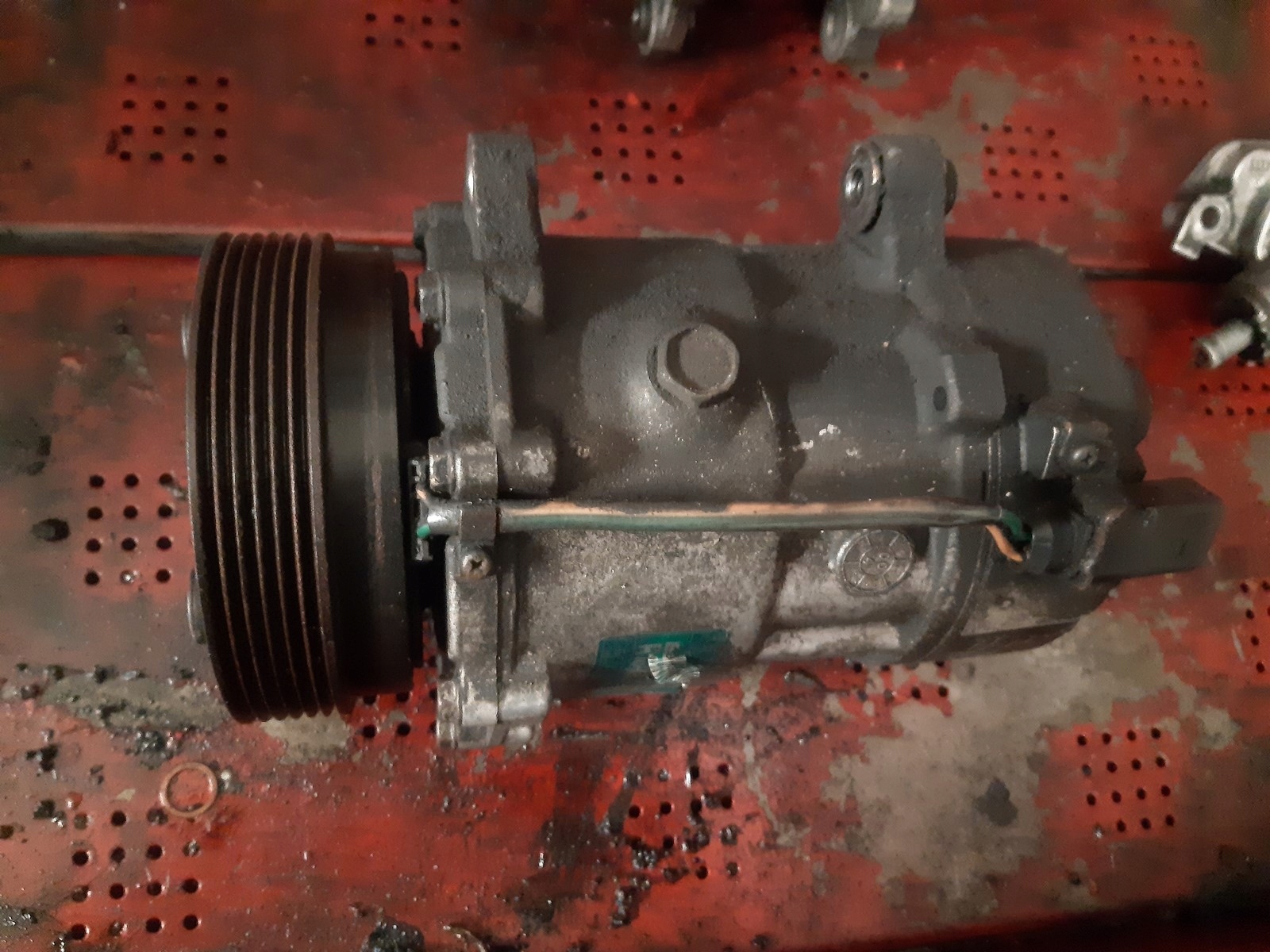 Компрессор кондиционера Audi Vw Golf 4 1j0820803f