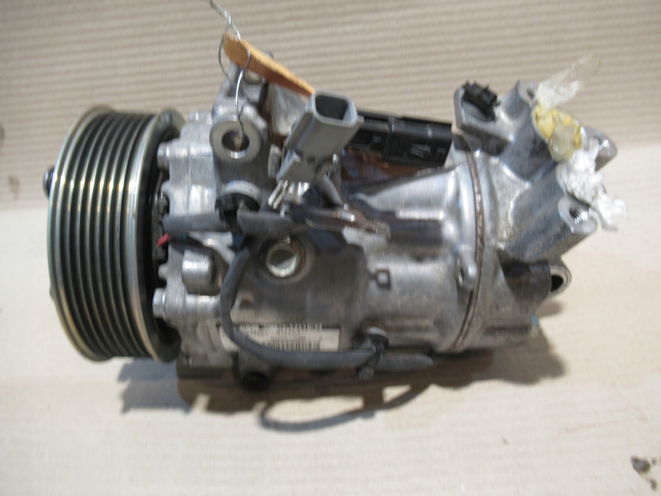 926003358R - Компресор кондиціонера Renault Captur Clio IV