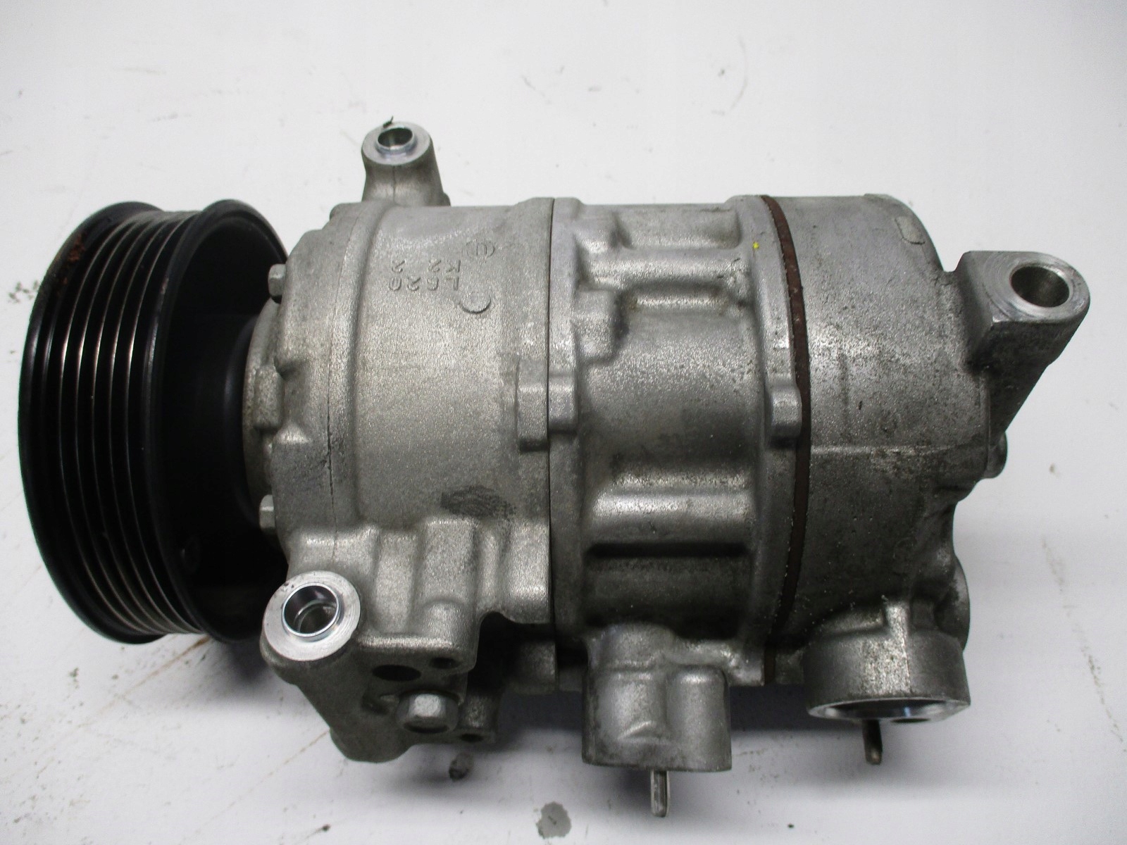 Компрессор кондиционера Tiguan 5na 2.0 D 5Q0816803