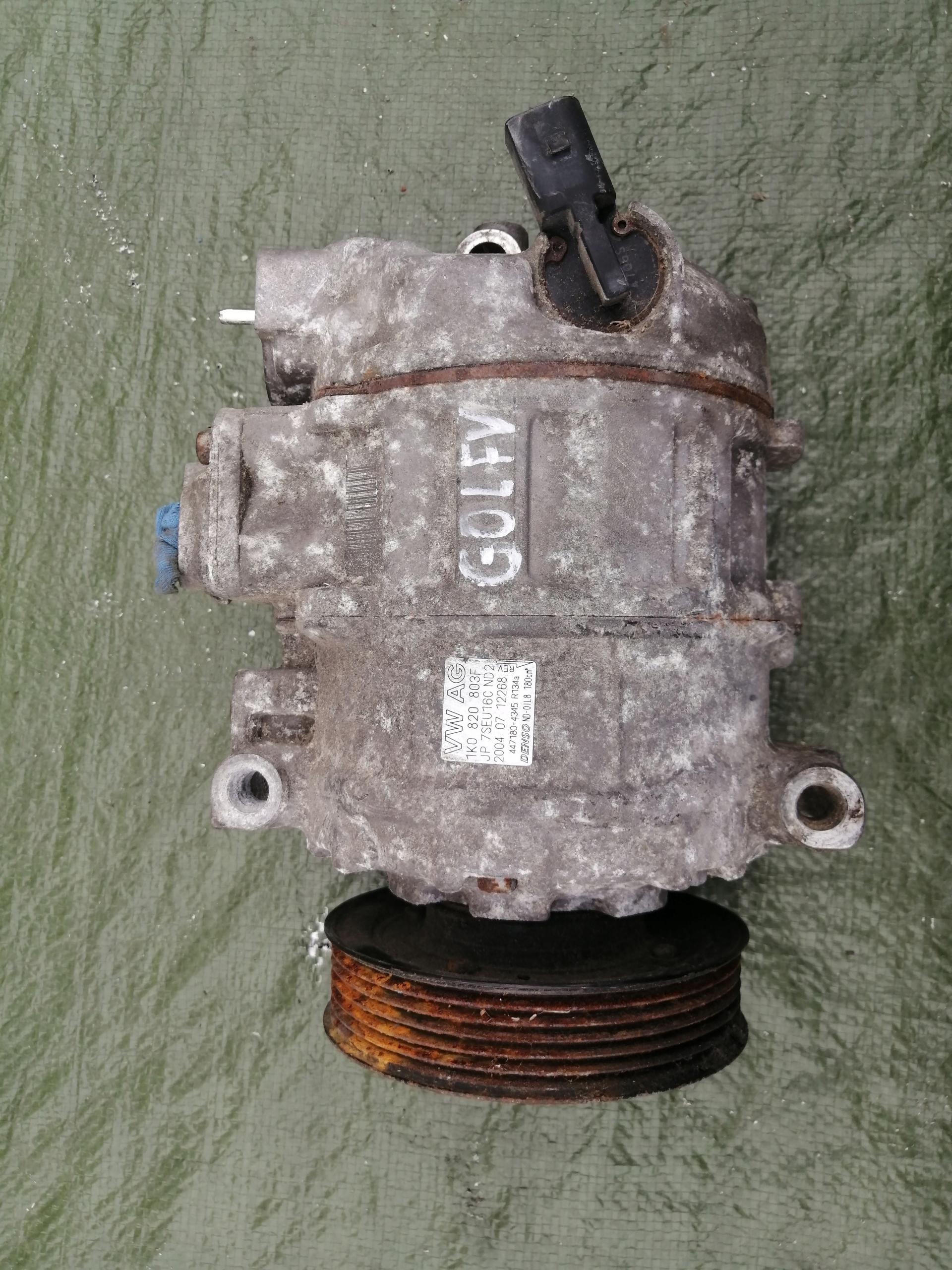 Компрессор кондиционера VW Golf V 1k0820803f