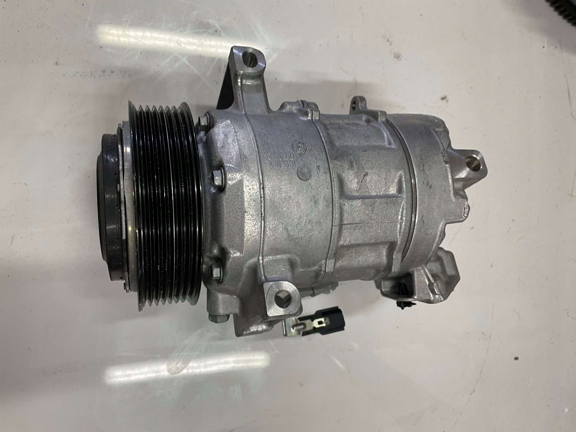 926007FY0A - Компрессор кондиционера X-Trail T32 Qashqai 1.3 DIG