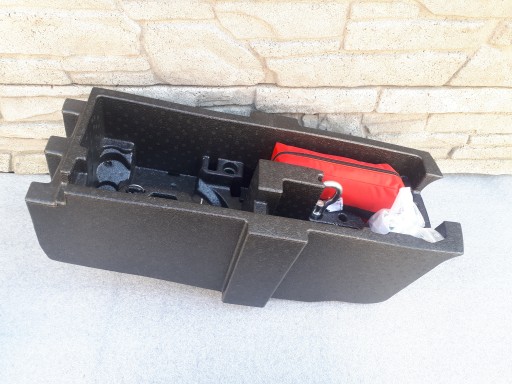 5JJ863957 - Ремкомплект багажника з пінополістиролу для Skoda Rapid