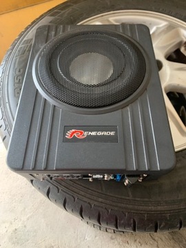 Сабвуфер Renegade RS800A