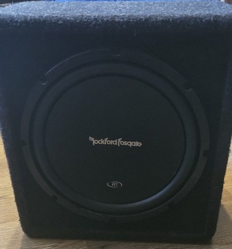 Сабвуфер Rockford Fosgate R1 і коктейльний лабораторний підсилювач