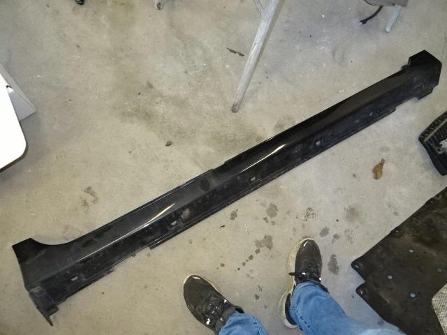 Suzuki Baleno II педаль порога правая