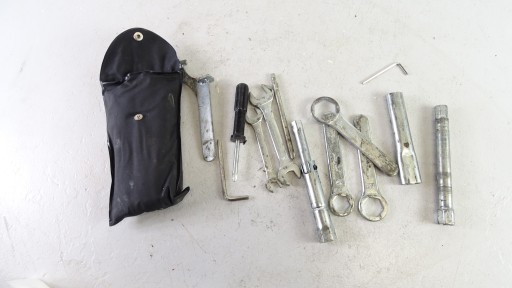 10012231 - Suzuki SV 650 98-02 сервисные ключи