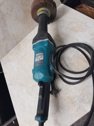 Прямошлифовальная машина Makita GS5000.