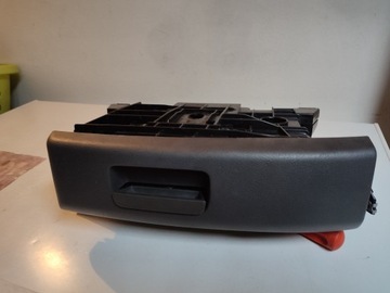 Ящик для зберігання сидінь Golf V Plus 5M0882600A