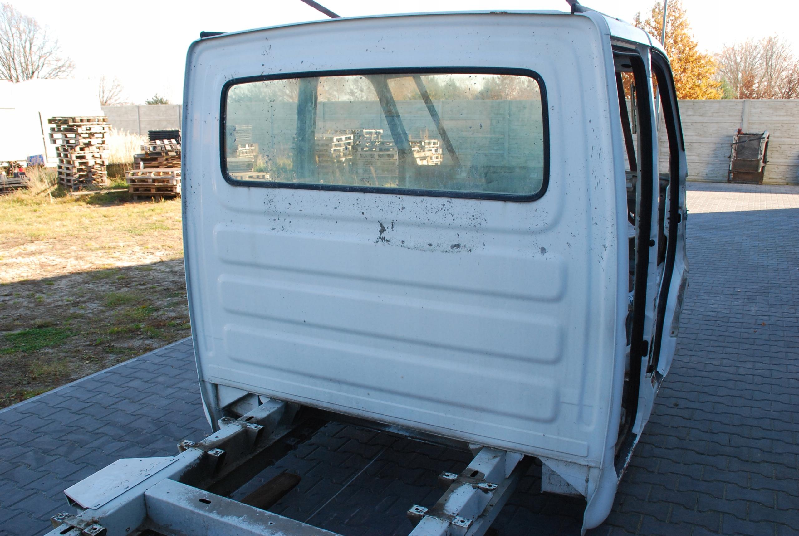 Заднее стекло кабины Renault Master II 03-Movano