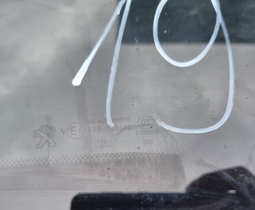 PEUGEOT 3008 II 2019 стекло кузова левое