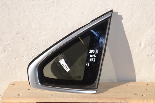 Скло кузова заднє праве Volvo S90 II 31424275