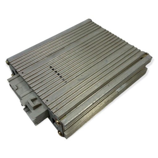 15762536 - TAHOE SUBURBAN YUKON 00-02R УСИЛИТЕЛЬ OEM