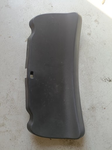 ОЗДОБЛЕННЯ КРИШКИ БАГАЖНИКА TESLA 3 OM 1643245-00-B