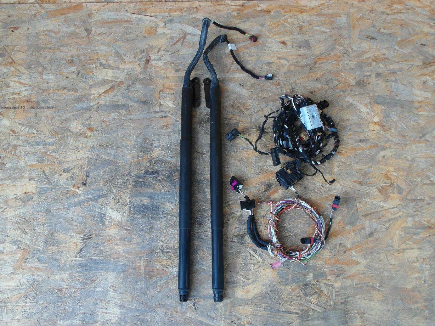 5NA827428 3G0827887C - TARRACO TIGUAN ЕЛЕКТРИЧНА ЗАСЛІНКА ПРИВОДИ ПРОМІНЬ