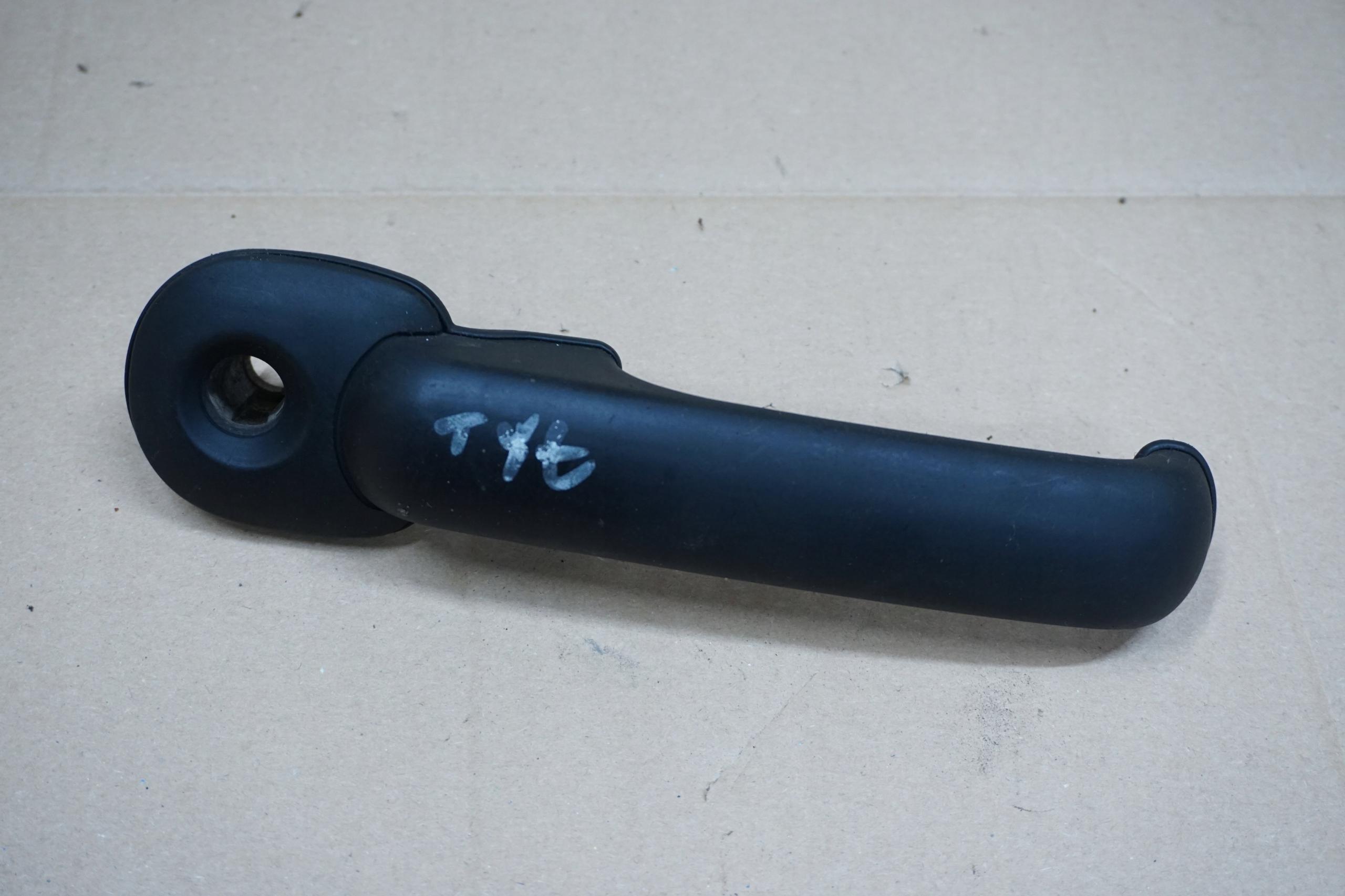 Terrano II MAVERICK ручка двери багажника 93-06r