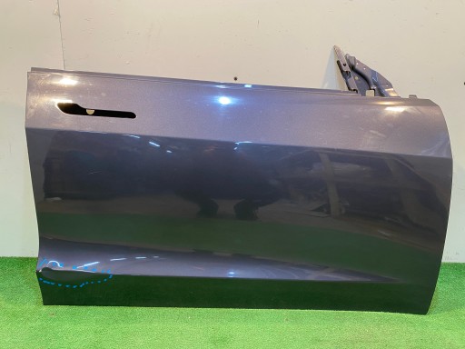 Tesla model 3 двері праворуч праворуч