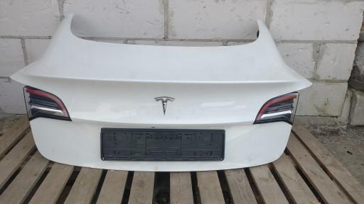 TESLA MODEL 3 KLAPA BAGAŻNIKA - ТЕСЛА МОДЕЛЬ 3 ЗАДНЯЯ ДВЕРЬ