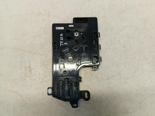 1100340-00-I - Модуль блоку запобіжників tesla model 3