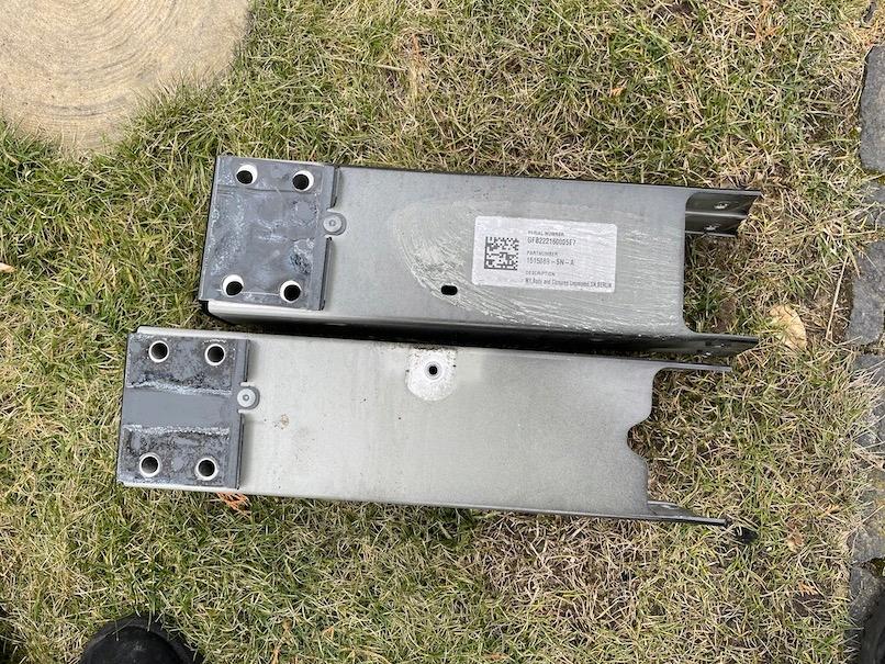 1487461-00-D - TESLA MODEL Y ЛЕВАЯ ЗОНА РАЗДАВЛИВАНИЯ СИДЕНЬЯ ОРИГИНАЛ