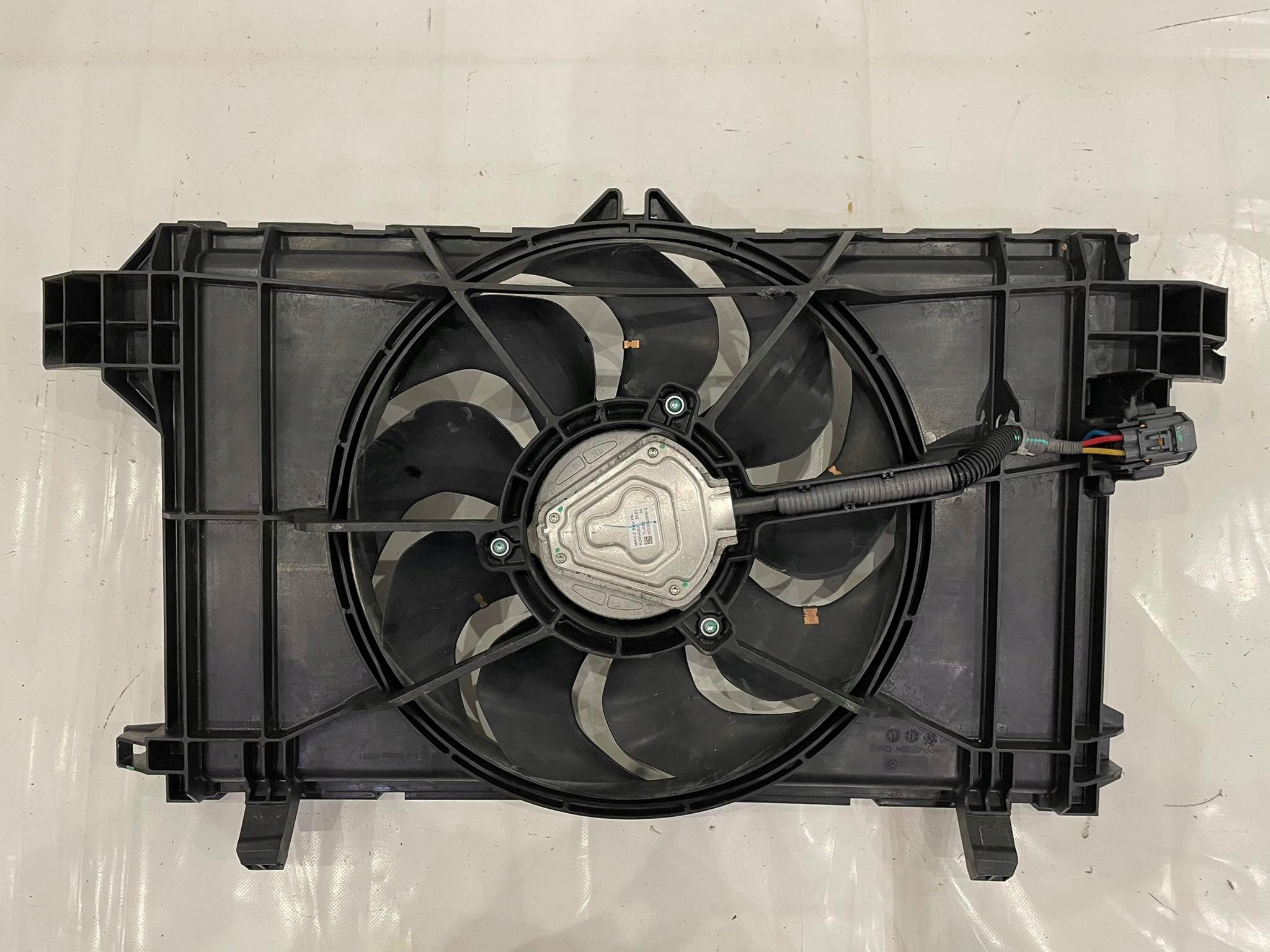 1494174-00-A - TESLA Y 3 LIFT КОРПУС ВЕНТИЛЯТОРА ВЕНТИЛЯТОР