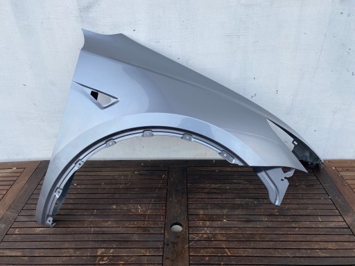 1493472-00-Cp - Tesla y переднє праве крило