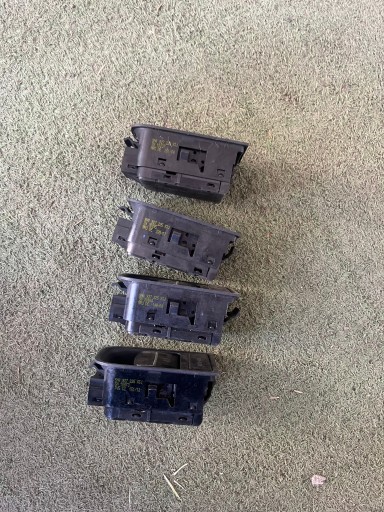 260608 - ПЕРЕМИКАЧ РУЧНОГО ГАЛЬМА TIGUAN 5N0927225