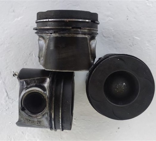 83L116 - Поршень Мерседес В176 В246 В117 1.8 КДІ 651 83Л116