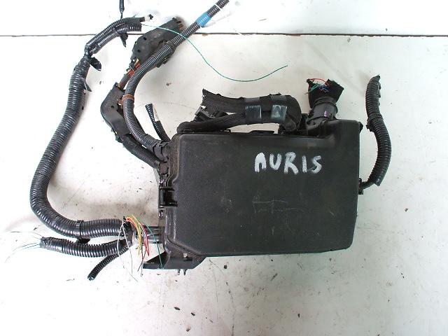 82662-02B71 - TOYOTA AURIS E15 и блок предохранителей