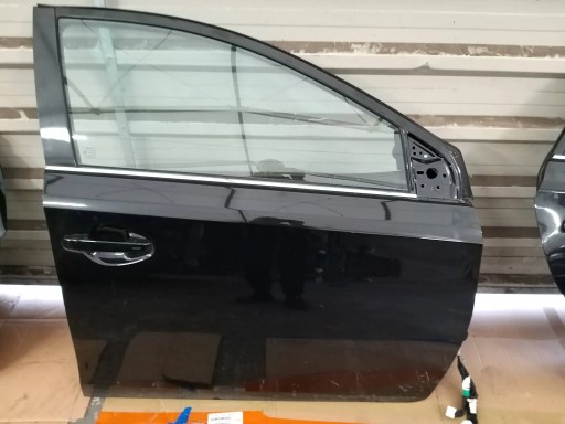 NNI6267 - Toyota auris ii 12-18 входная дверь