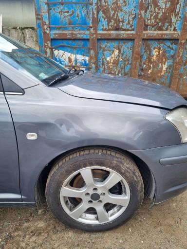 TOYOTA AVENSIS T25 03-09 2005 r. KOMBI 1E5 BŁOTNIK PRAWY PRZÓD PP - TOYOTA AVENSIS T25 03-09 2005 COMBI 1E5 ПЕРЕДНЕ ПРАВЕ КРИЛО PP