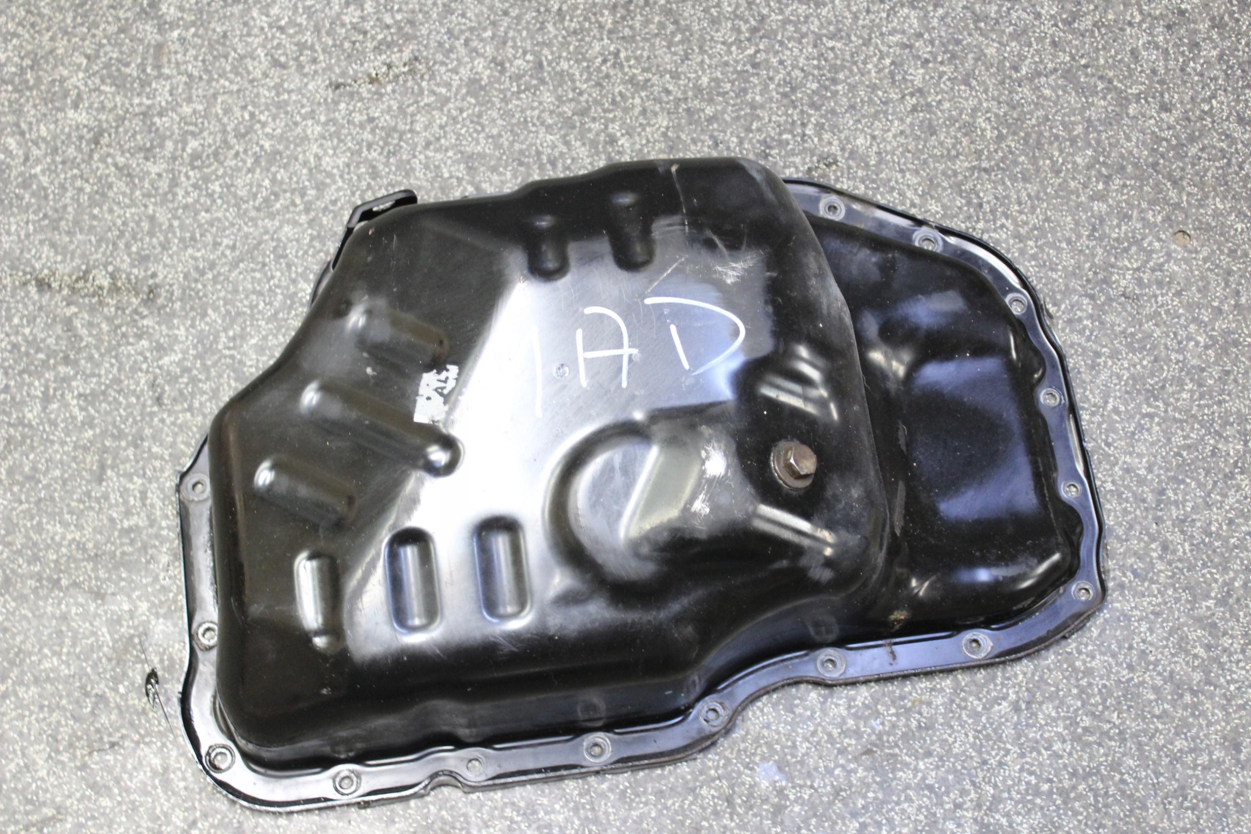 TOYOTA AVENSIS T27 2. 0d4d 1AD масляний піддон