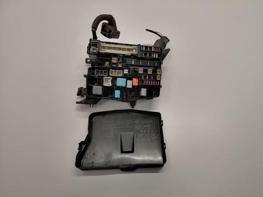 TOYOTA AVENSIS T27 блок предохранителей 2. 0D4D