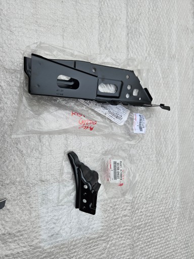 53203-0H010 551690H020 - TOYOTA AYGO 15- КРИЛО РАДІАТОРА НОВЕ