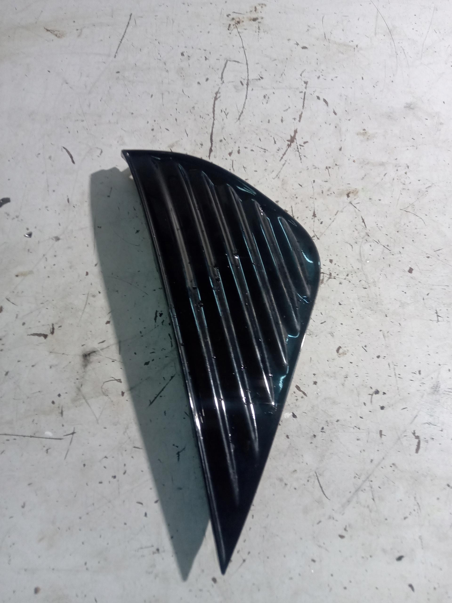 52116-0H050 - TOYOTA AYGO II РЕШІТКА РАДІАТОРА ПЕРЕДНЯ ЛІВА