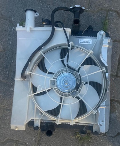 TOYOTA AYGO X РАДІАТОР + ВЕНТИЛЯТОР