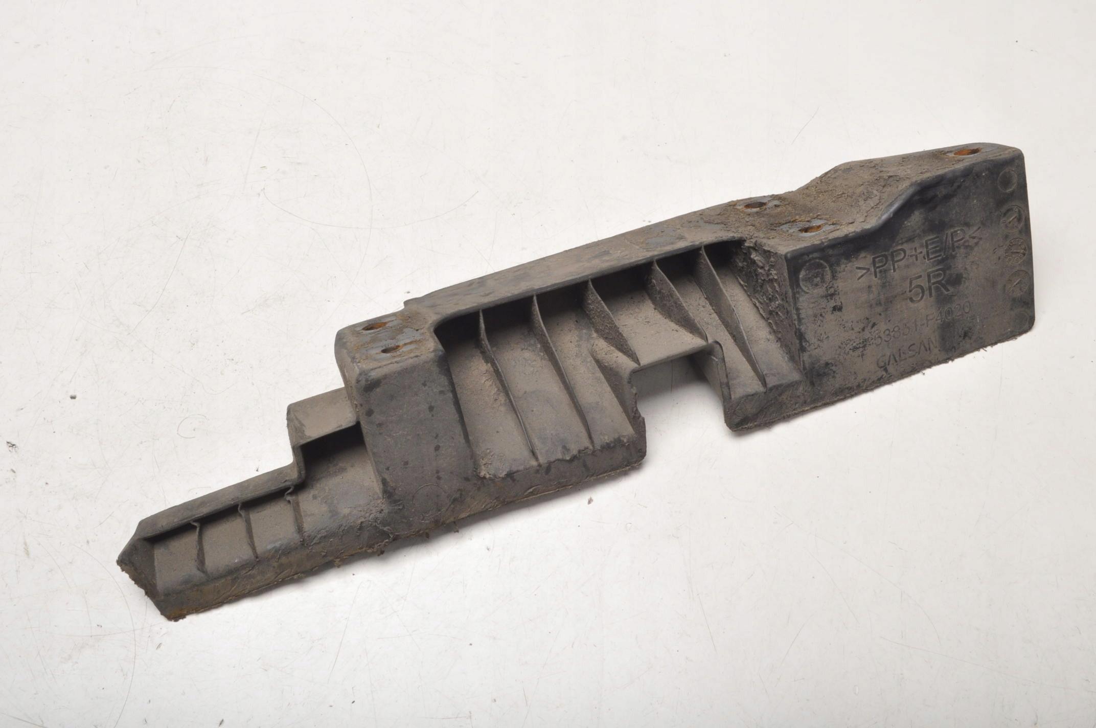 TOYOTA C-HR кронштейн крыло кронштейн 53851-F4020