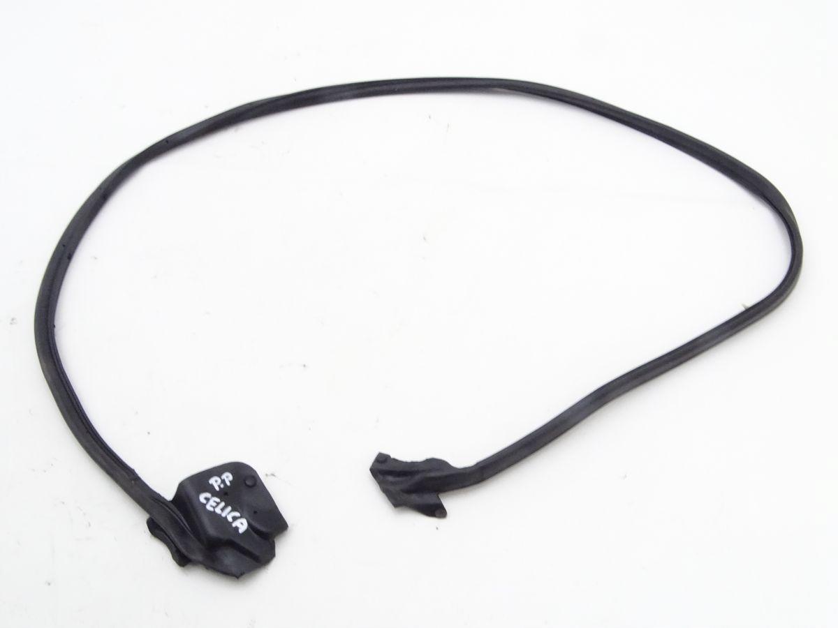 67861-20420 - TOYOTA CELICA VII T23 99-05 ущільнювач правої двері