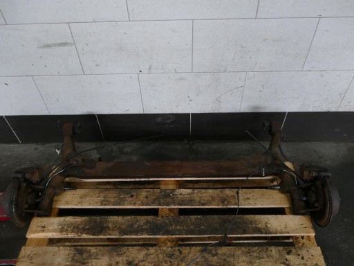 Toyota corolla e12 лифт 1.6 vvti задняя балка ступицы комплект суппортов дисков