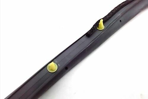 67861-02111 - TOYOTA COROLLA E12 уплотнитель передней правой двери