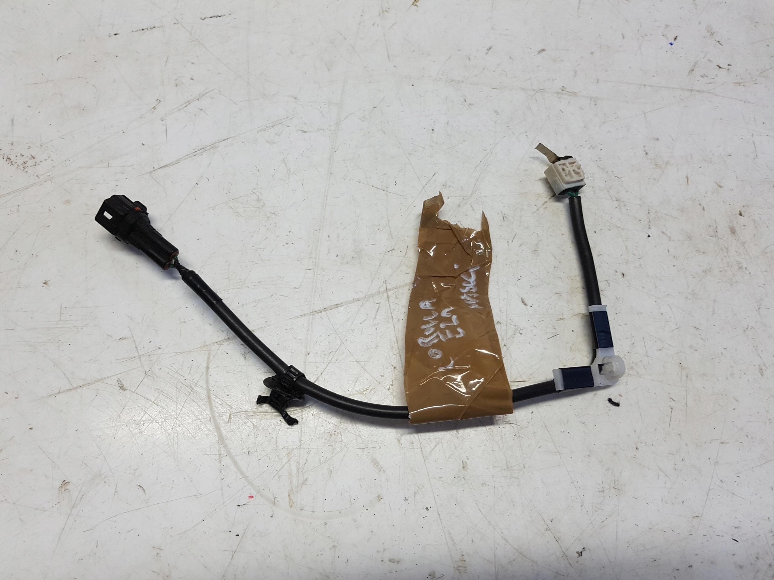 Микро-переключатель капота TOYOTA COROLLA E21