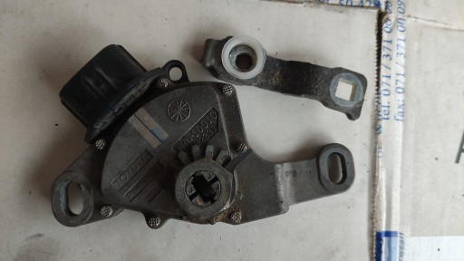 2 E21 - ДАТЧИК КОРОБКИ ПЕРЕДАЧ TOYOTA 89451-10010