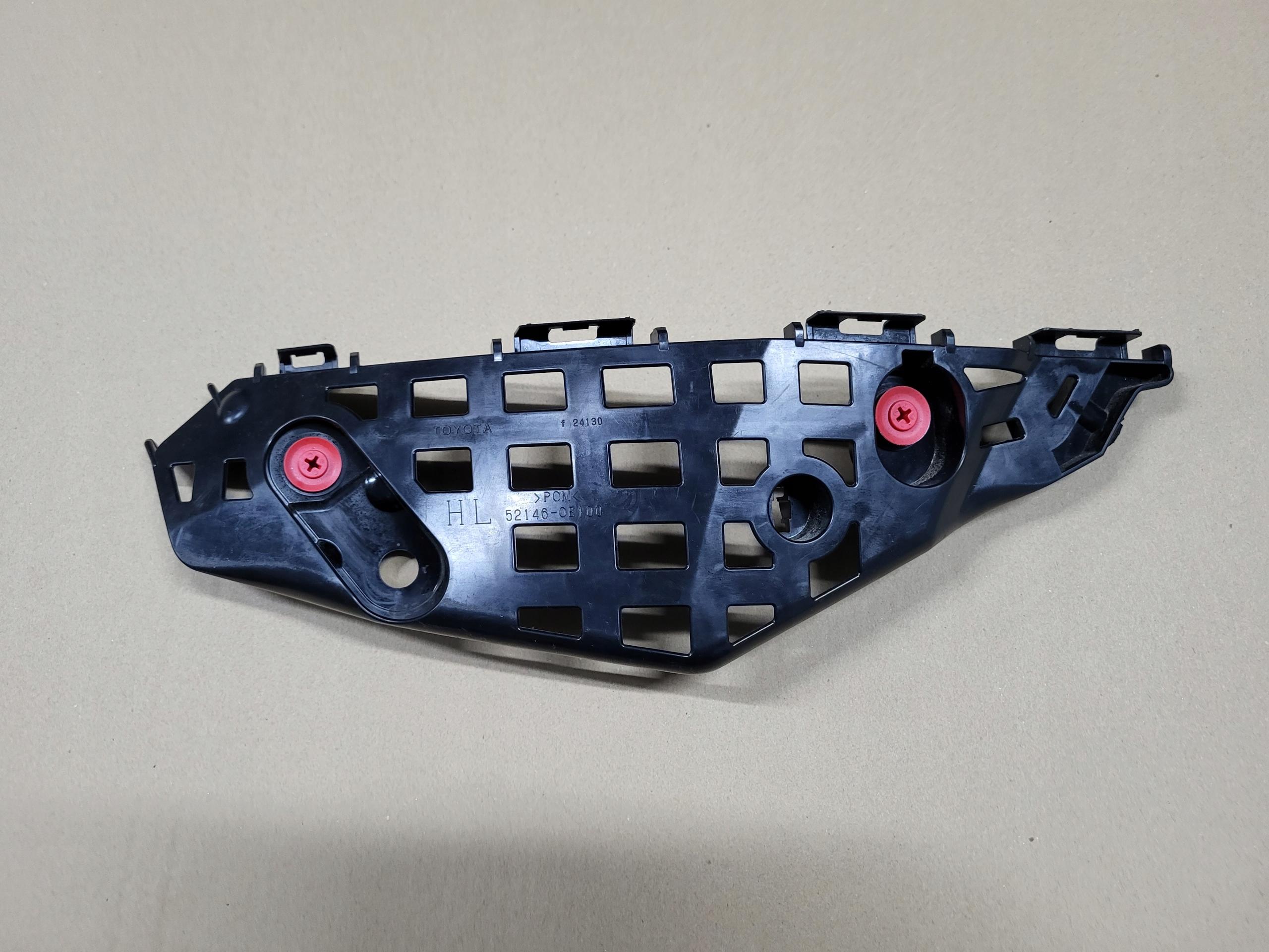 52121297684 - TOYOTA HIGHLANDER 21R-- > кріплення крила