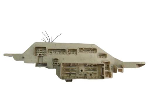 TOYOTA LAND CRUISER 100 БЛОК ЗАПОБІЖНИКІВ