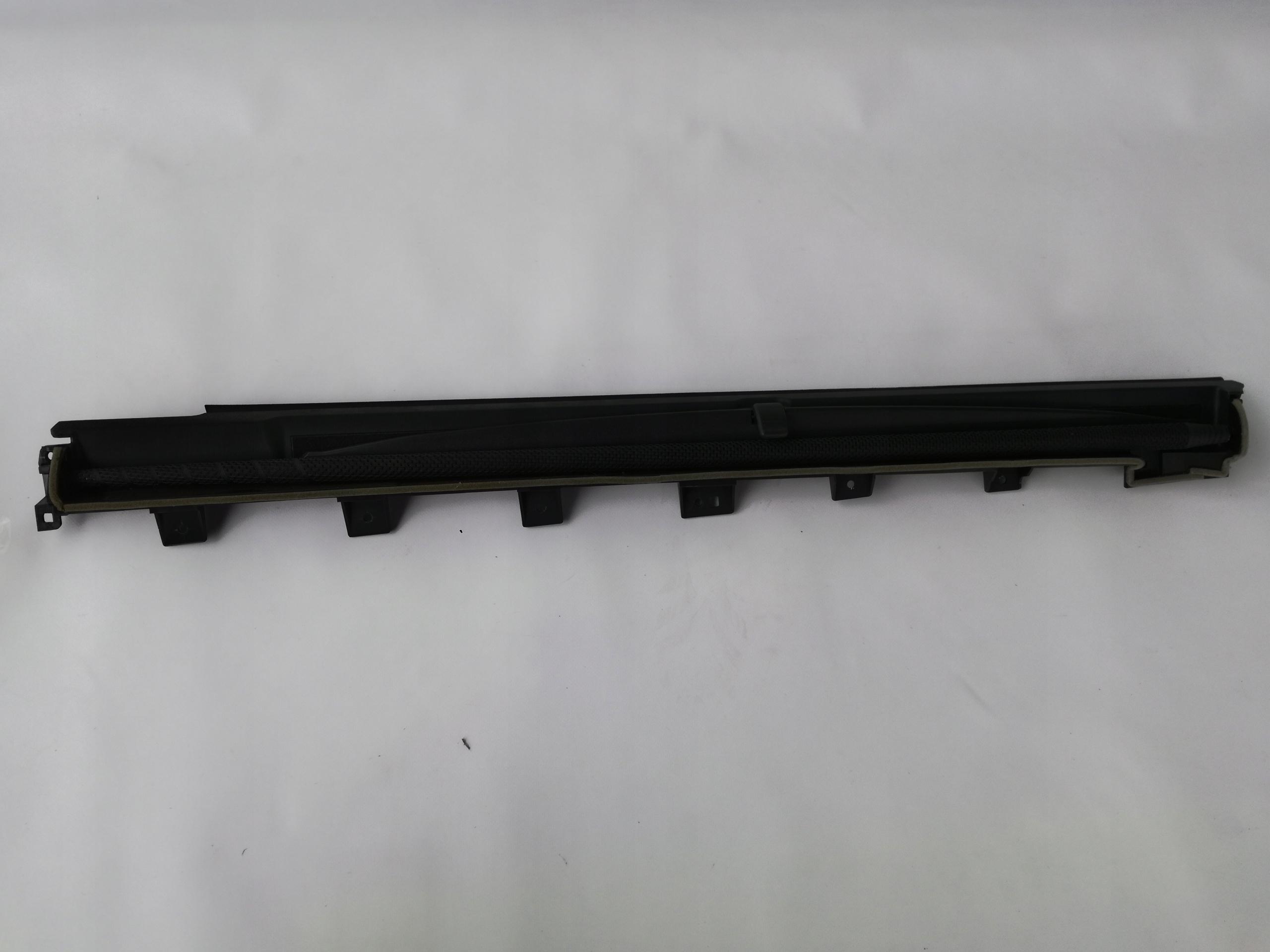 65908-47010 - TOYOTA PRIUS для 16R-шторка левая задняя идеальная