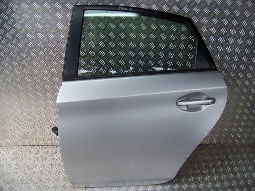 Toyota prius iii 3 09 15 задня ліва двері задня 1f7 срібна варшава