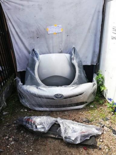 0000BBB19q7 - TOYOTA PRIUS IV XW50 ПЕРЕДНЯ КОМПЛЕКТНА ЛАМПА БАМПЕР КАПОТ РЕМІНЬ КРИЛА