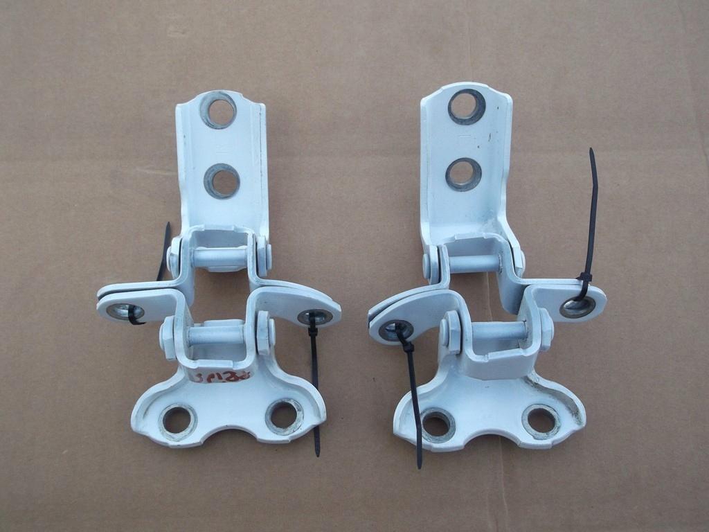 TOYOTA PRIUS IV ЗАДНІ ДВЕРНІ ПЕТЛІ