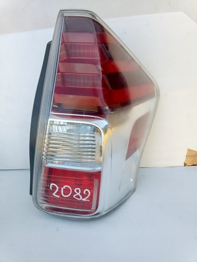 Toyota Prius V 2015- Светодиодная задняя лампа справа