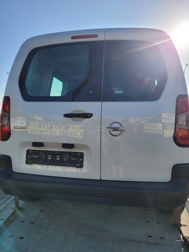 TOYOTA PROACE CITY BERLINGO PARTNER IV COMBO E ЗАДНИЕ ДВЕРИ