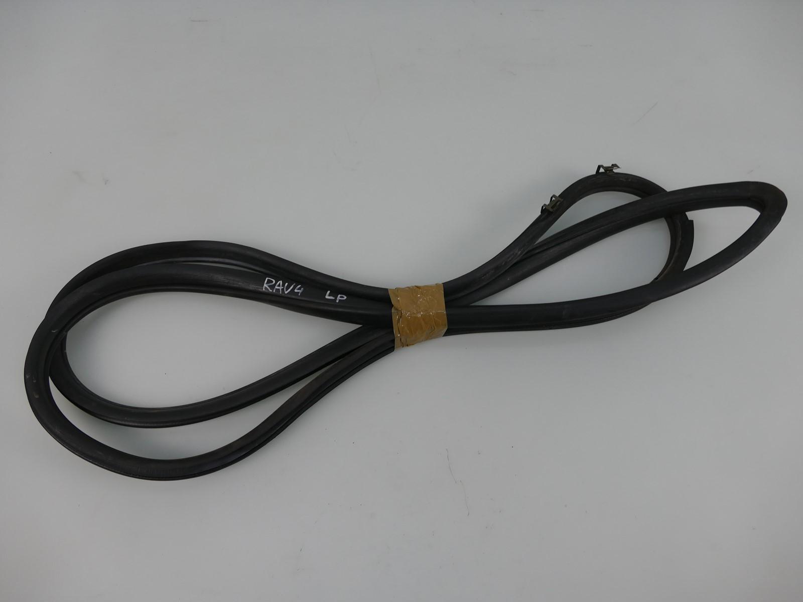 TOYOTA RAV4 II LIFT УЩІЛЬНЕННЯ ДВЕРІ ЛІВИЙ ПЕРЕДНІЙ 5D